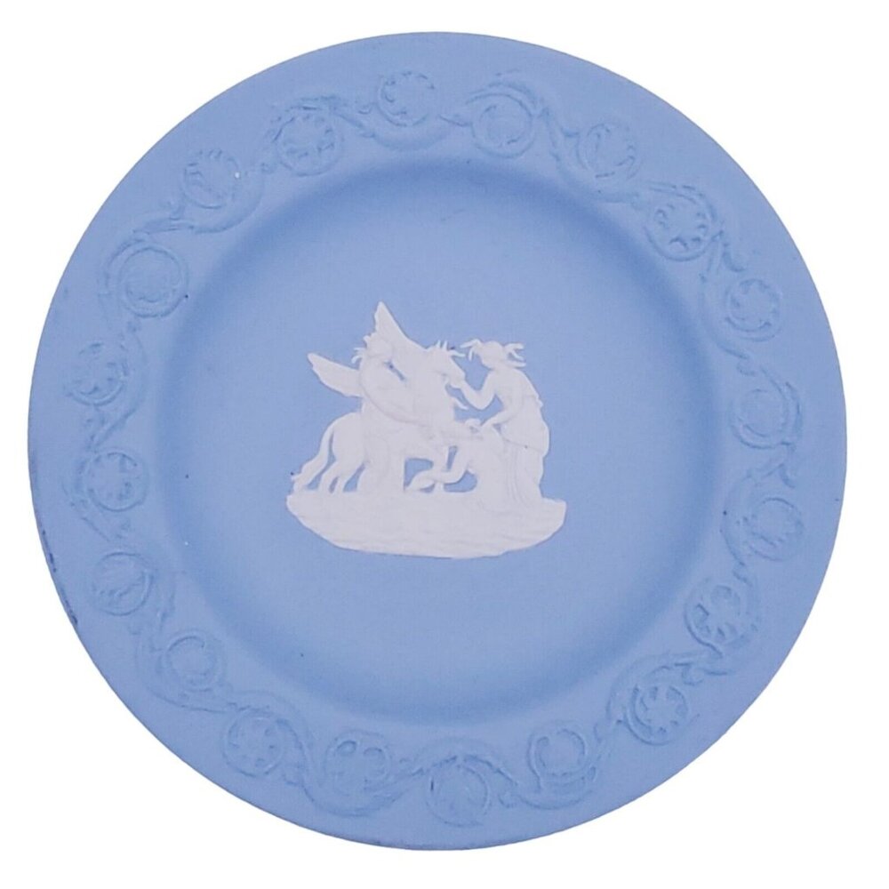 Wedgwood Jasperware Small Light Blue Designed Plate Made In England 4 1/8 Inch‎